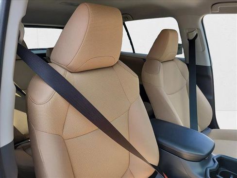 New 2025 Toyota RAV4 LE image 15