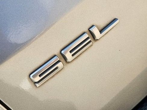 Used 2022 Ford Escape SEL FWD image 11