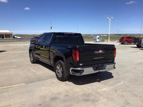Used 2025 GMC Sierra 1500 SLT AWD/4WD image 3