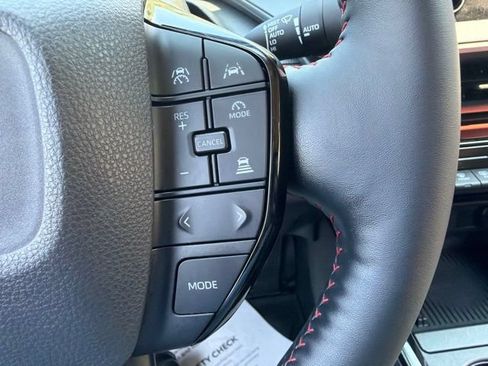 Used 2024 Toyota Prius Prime FWD image 21