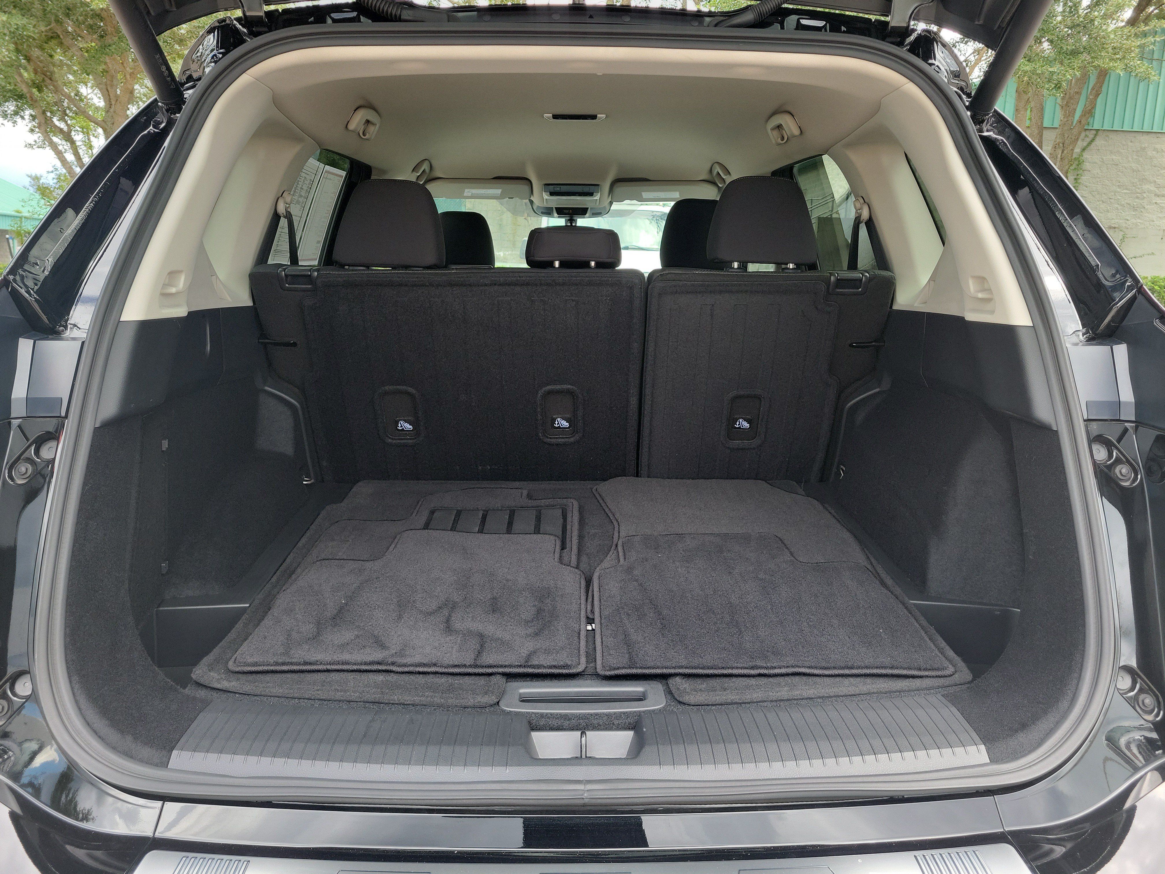 Certified 2026 Nissan Rogue SV w/ Cold Weather Package FWD image 11