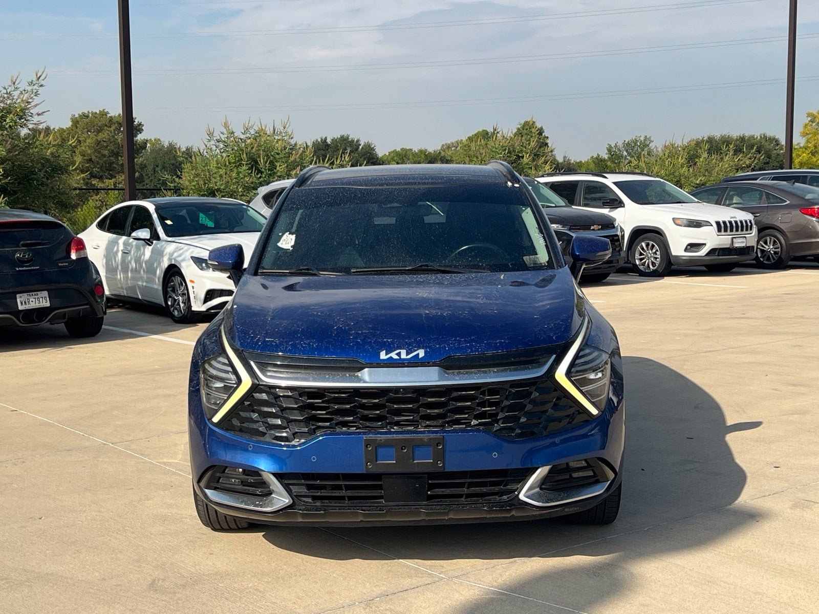 Used 2023 Kia Sportage SX FWD image 2