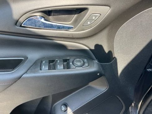 Used 2023 Chevrolet Equinox RS w/ RS Leather Package AWD/4WD image 13