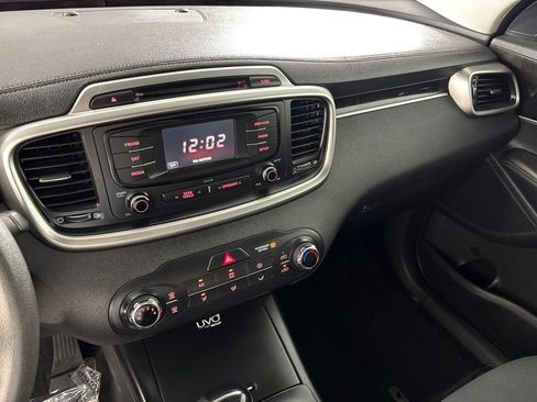 Used 2016 Kia Sorento FWD image 26