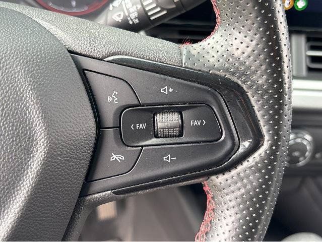 Used 2024 Chevrolet Trax RS w/ Driver Confidence Package FWD image 21