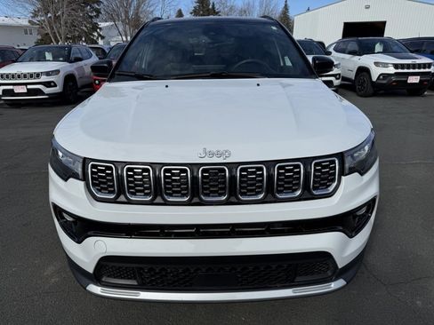 Used 2024 Jeep Compass Limited image 3
