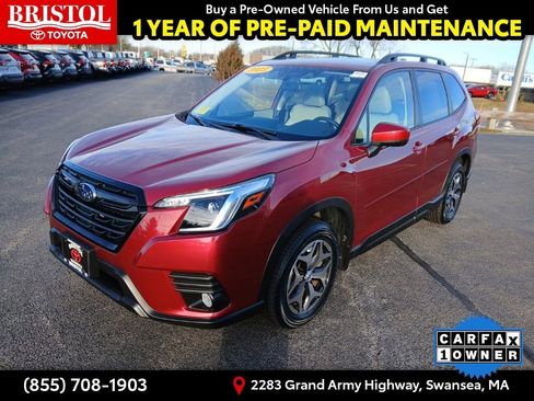 Used 2023 Subaru Forester Premium image 3