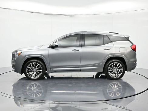 Used 2023 GMC Terrain Denali image 9