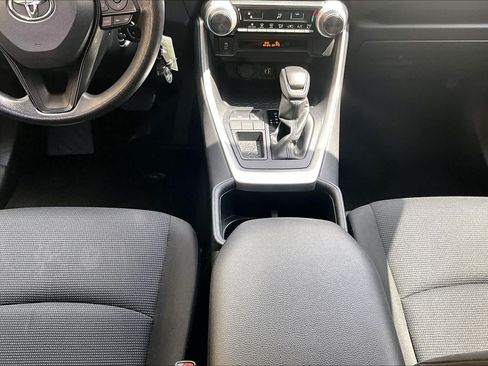 Used 2023 Toyota RAV4 LE FWD image 17