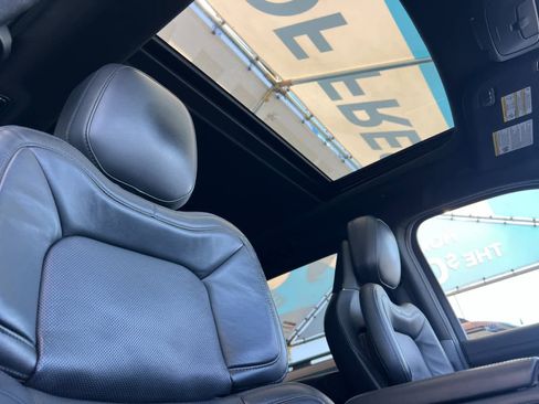 Used 2023 Lincoln Navigator Reserve image 17