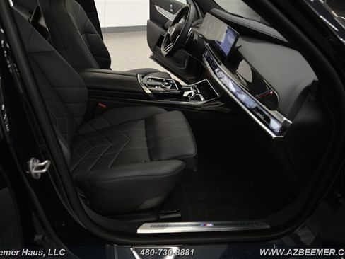 Used 2023 BMW 740i RWD image 23