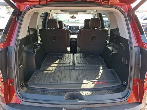 Certified 2023 GMC Acadia SLE w/ Driver Convenience Package image 31