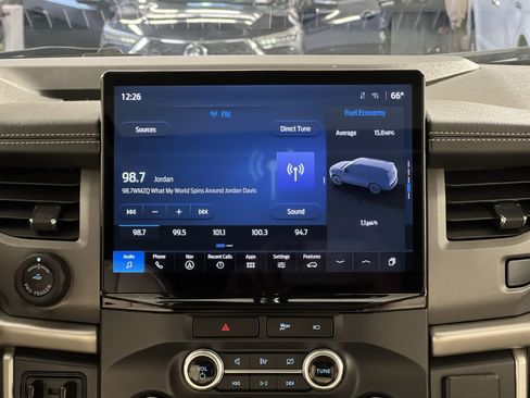 Used 2022 Ford Expedition Max XLT image 18