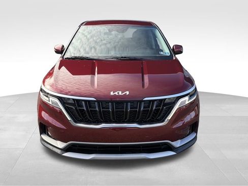 Certified 2023 Kia Carnival LX image 12