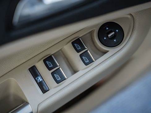 Used 2013 Ford C-MAX SE image 43