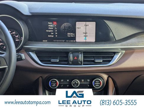 Used 2019 Alfa Romeo Stelvio Ti w/ Nero Edizione image 19
