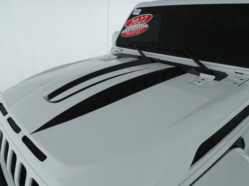 Used 2022 Jeep Gladiator Overland image 19