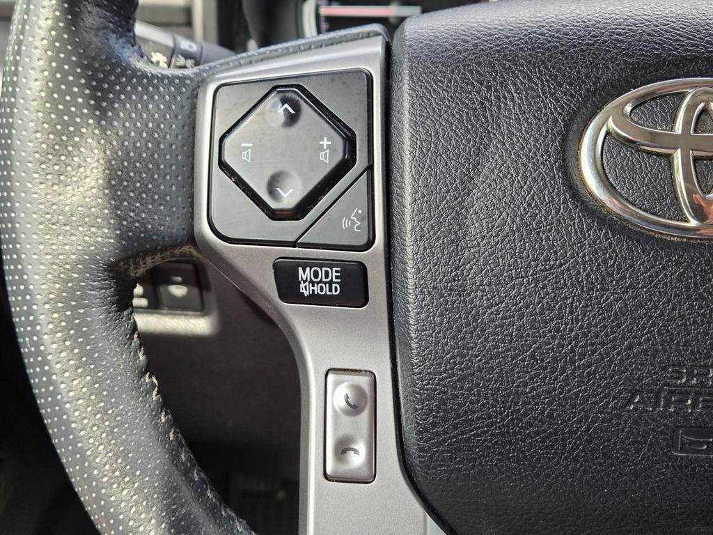 Used 2023 Toyota 4Runner Limited AWD/4WD image 23