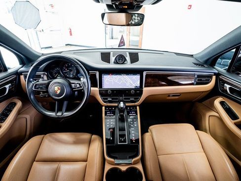 Used 2023 Porsche Macan image 54