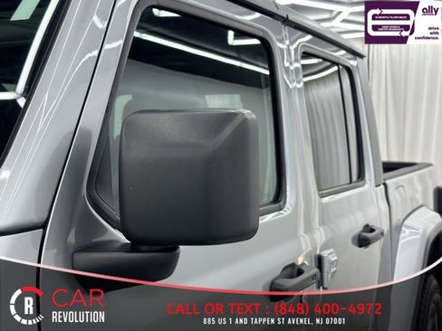 Used 2020 Jeep Gladiator Overland image 65