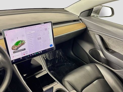 Used 2018 Tesla Model 3 Long Range RWD image 21