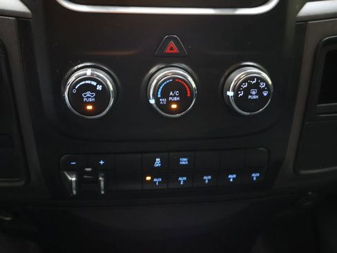 Used 2018 RAM 3500 Tradesman w/ Chrome Appearance Group AWD/4WD image 22