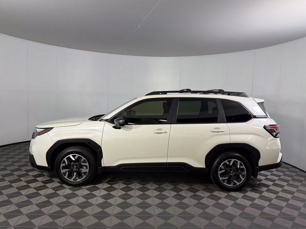 Used 2025 Subaru Forester Premium AWD/4WD image 12