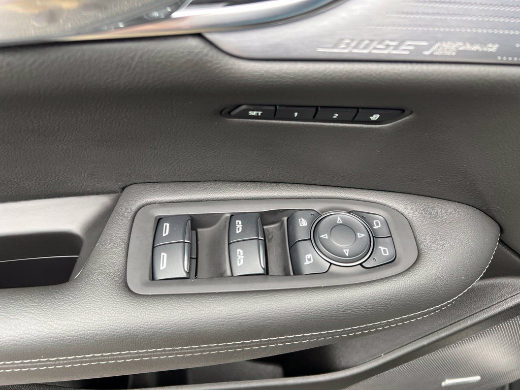 Used 2024 Cadillac XT6 Premium Luxury w/ Technology Package AWD/4WD image 7