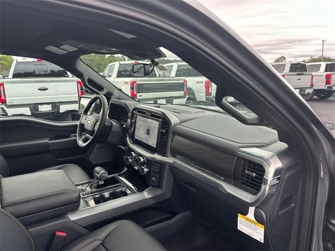 New 2025 Ford F150 Lariat w/ Equipment Group 501A Mid image 12