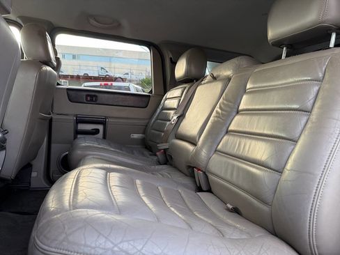 Used 2004 HUMMER H2 w/ Preferred Equipment Group image 21