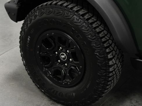 Used 2024 Ford Bronco Wildtrak image 10