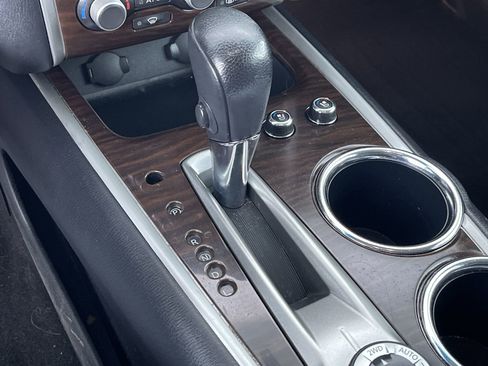 Used 2013 Nissan Pathfinder Platinum w/ Platinum Premium Pkg image 21