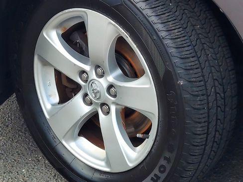 Used 2014 Toyota Sienna LE FWD image 17