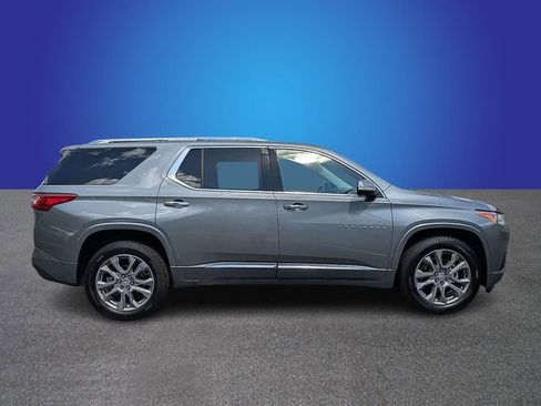 Used 2019 Chevrolet Traverse Premier w/ Driver Confidence II Package FWD image 6