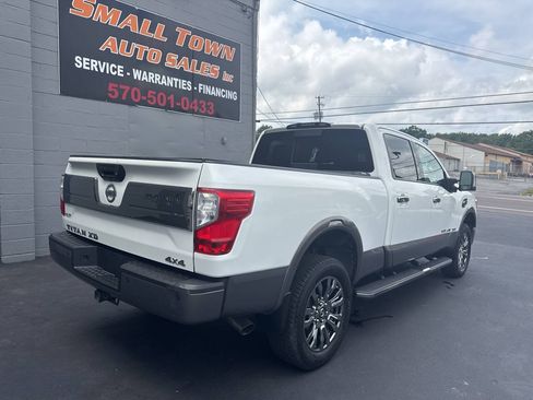 Used 2017 Nissan Titan Platinum Reserve AWD/4WD image 10