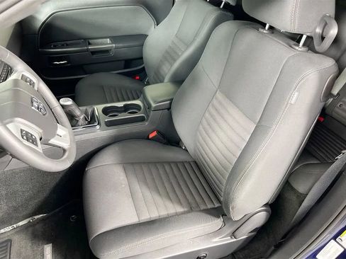 Used 2013 Dodge Challenger R/T image 19