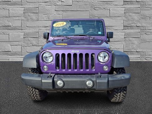 Used 2018 Jeep Wrangler Sport AWD/4WD image 3