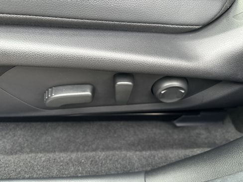 Certified 2025 Subaru Crosstrek 2.5i Limited image 3