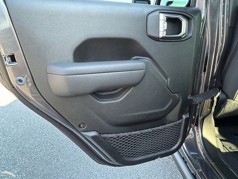 New 2025 Jeep Gladiator Willys image 22