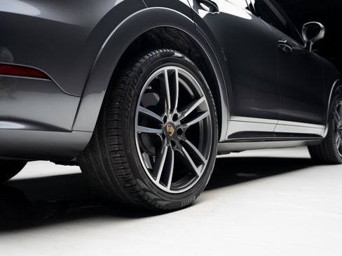 Used 2023 Porsche Cayenne Turbo image 82