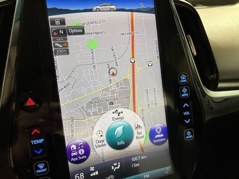 Used 2018 Toyota Prius Prime Premium image 39