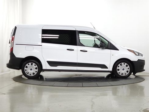 Used 2022 Ford Transit Connect XL image 9