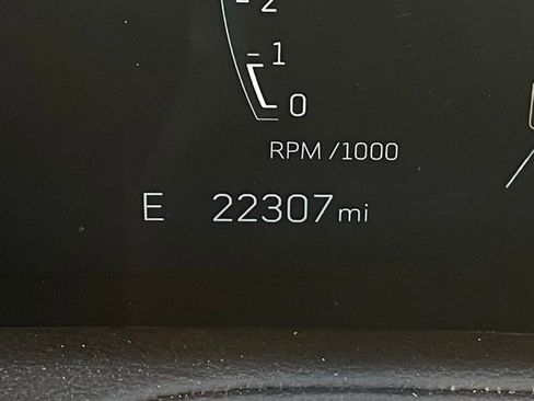 Used 2024 Cadillac XT4 Premium Luxury image 23