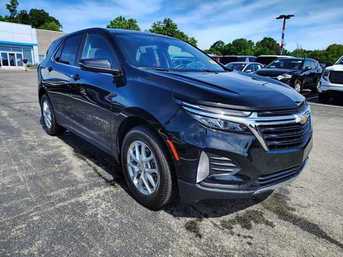 Used 2024 Chevrolet Equinox LT AWD/4WD image 3