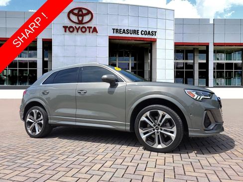 Used 2021 Audi Q3 2.0T Premium Plus w/ Premium Plus Package AWD/4WD image 1