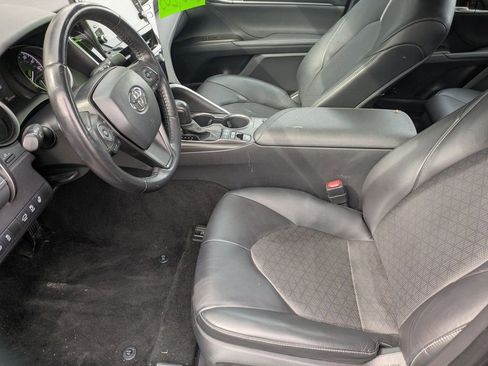 Used 2021 Toyota Camry XSE w/ Navigation Upgrade Package image 19