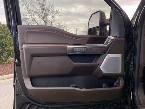 Used 2025 Ford F350 King Ranch image 26