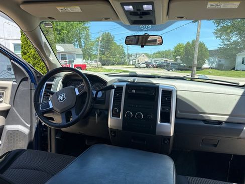 Used 2011 RAM 1500 Classic SLT AWD/4WD image 9