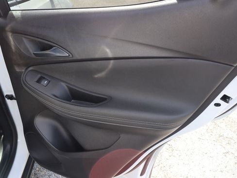Used 2025 Buick Encore GX Preferred FWD image 16