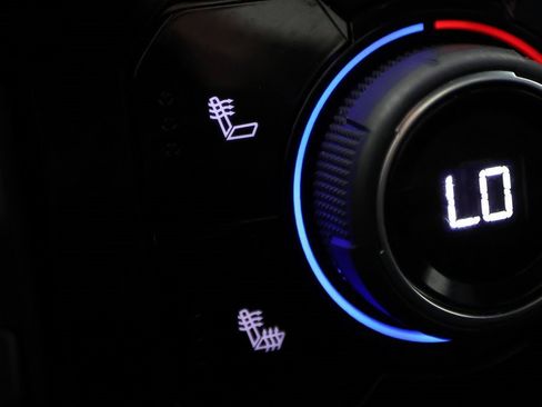 Used 2025 Chevrolet Silverado 3500 LTZ image 26